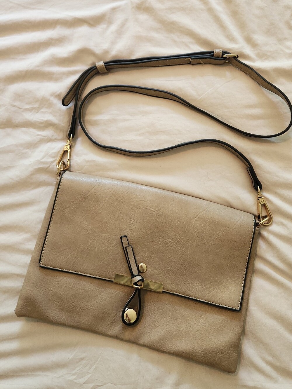 Elegant Women’s Crossbody Bag in Taupe